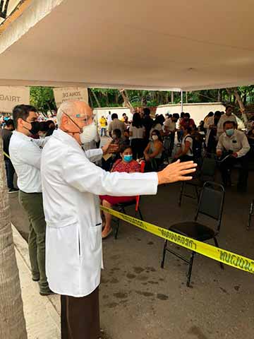 Alfonso Gerardo Pérez Morales reconoció y celebró la participación voluntaria de la comunidad universitaria en el plan nacional de vacunación