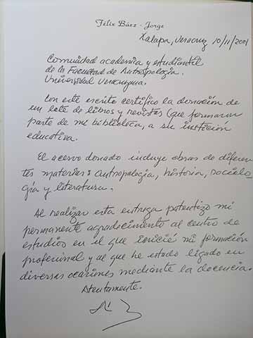 El escrito da testimonio de la donación de libros 