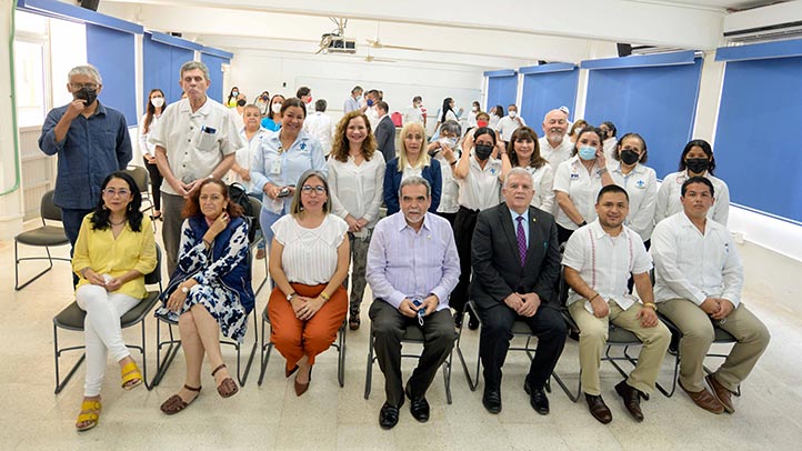 Autoridades universitarias se reunieron con los académicos de la Facultad de Contaduría y Negocios