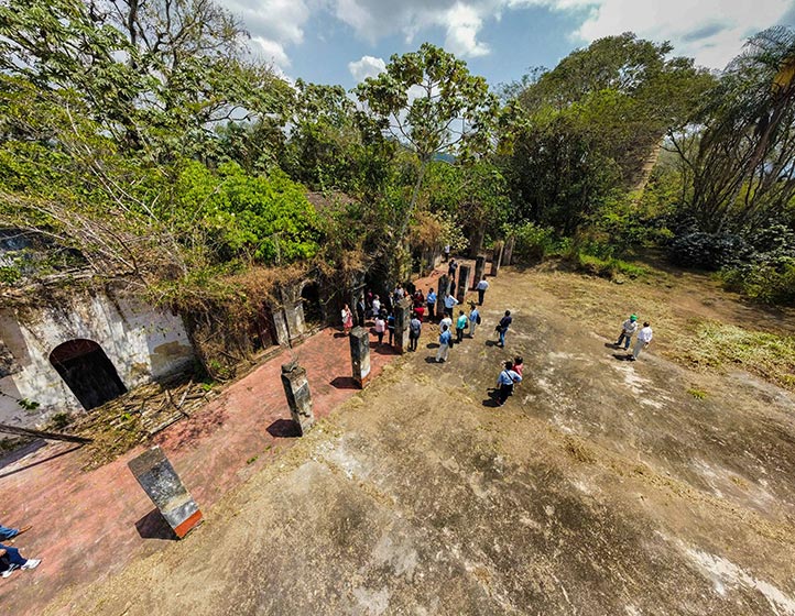 Durante la visita, los directivos y funcionarios acompañaron al Rector y autoridades a conocer la ex Hacienda de Santa Margarita