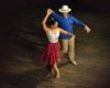 Bailarines durante la presentación en el Teatro “Pedro Díaz” de la ciudad de Córdoba