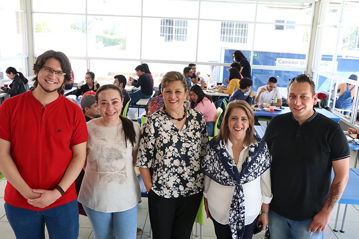 Milton Reséndiz, Ana Bertha Cuevas, Liliana Domínguez, Catalina Urreta y el chef Armando de Jesús
