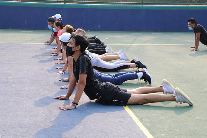 Universitarios en activación física