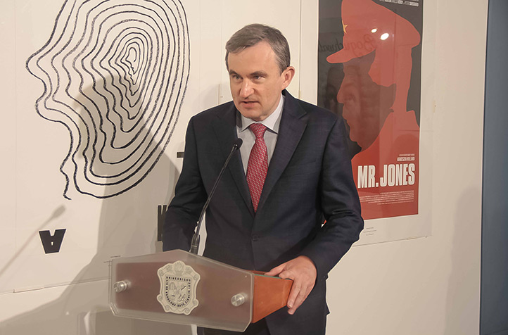 El embajador Maciej Ziętara ofreció una plática sobre Polonia y las posibilidades de intercambio estudiantil