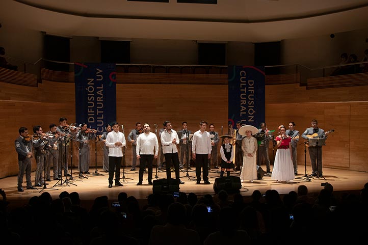 Estudiantes de la Facultad de Música y del CIMI deleitaron a los asistentes con melodías de compositores mexicanos