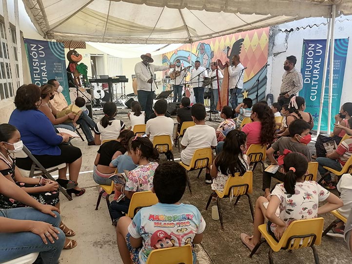 Niñas y niños de Boca del Río disfrutaron del festival musical amenizado por Nematatlín y la Orquesta Tradicional Moscovita