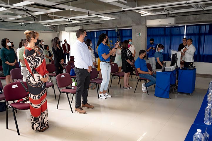  El coloquio se desarrolló en la Galería FCAS