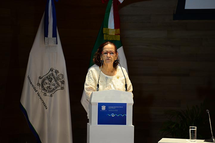 Elena Rustrián Portilla, secretaria Académica de la UV