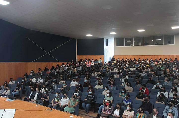En el Auditorio “Jesús Morales Fernández”, las y los asistentes disfrutaron de un programa académico y artístico