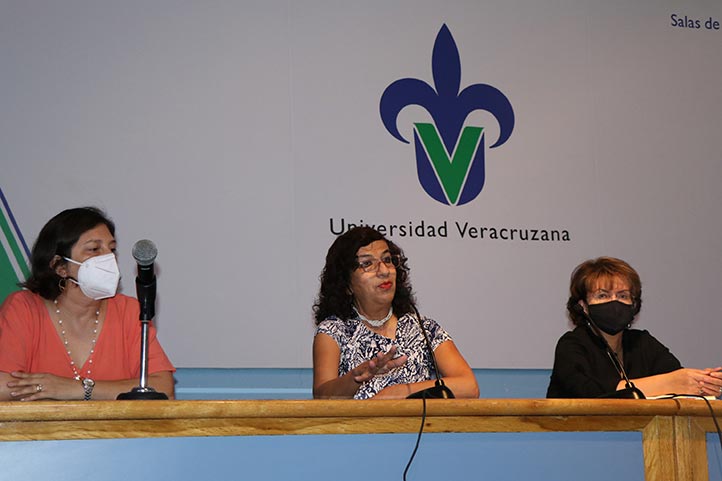 Sandra Luz Mesa Ortiz, María de los Ángeles Chamorro Zárate y Laura Bello Benavides