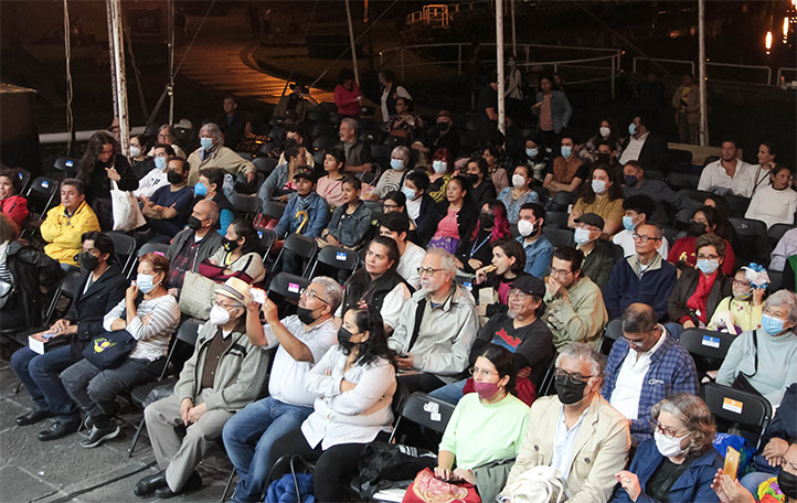 El público presenció este evento en el Foro “Miguel Vélez Arceo” de la Casa del Lago