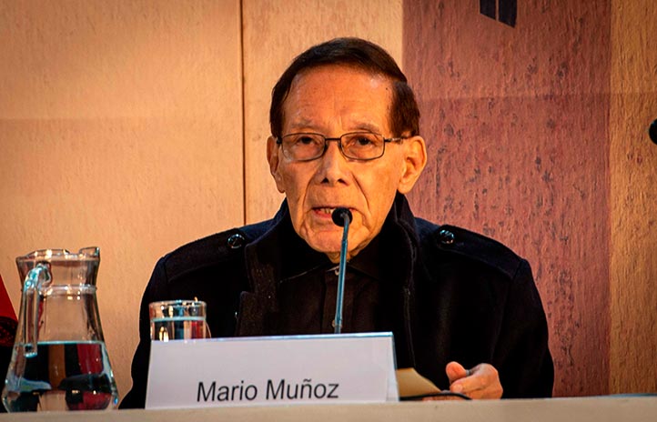 Mario Muñoz habló sobre la tradición de la revista La Palabra y el Hombre