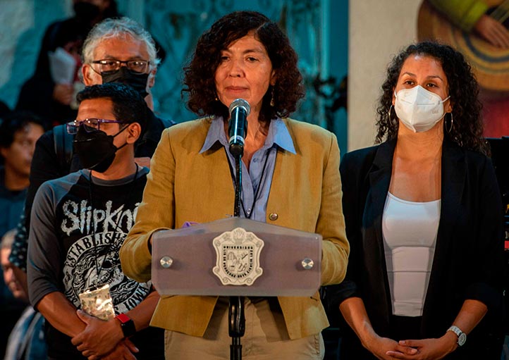 Guadalupe Páez agradeció el respaldo de las autoridades universitarias para la Feria