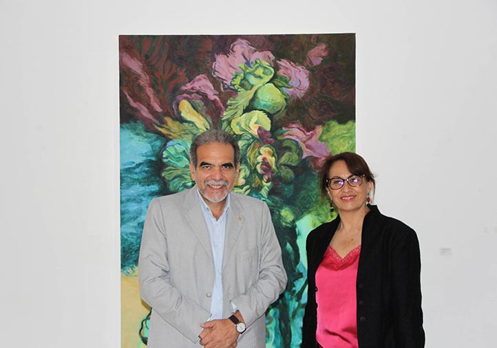 El rector Martín Aguilar y Beatriz Sánchez inauguraron la exposición