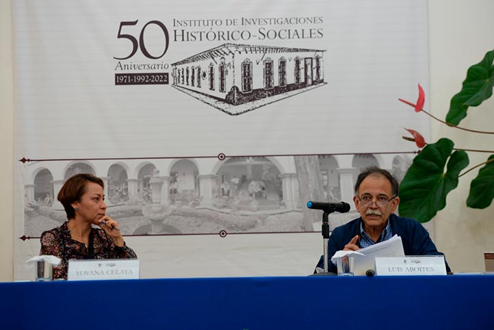  Yovana Celaya Nández y Luis Aboites Aguilar en la conferencia “Geografía histórica: el caso de Veracruz”