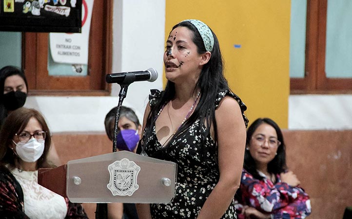 Imelda García pidió un aplauso para los alumnos y docentes fallecidos