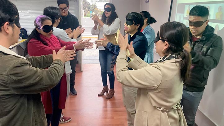 Con los profesores peruanos trabajó la sensibilización e inclusión
