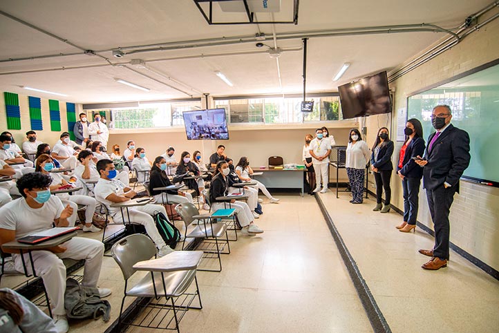 La Facultad de Medicina UV realizó la 4ta Jornada de Radiología en memoria de Jorge Viveros Parker