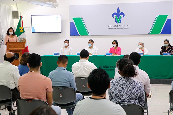 Comunidad universitaria atestiguó la firma del convenio de colaboración