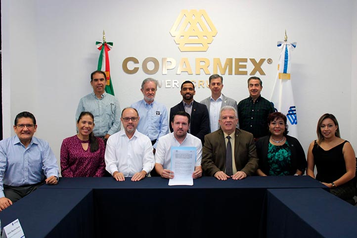 El vicerrector Rubén Edel Navarro entregó al presidente de Coparmex, Alberto Aja Cantero, el convenio de colaboración
