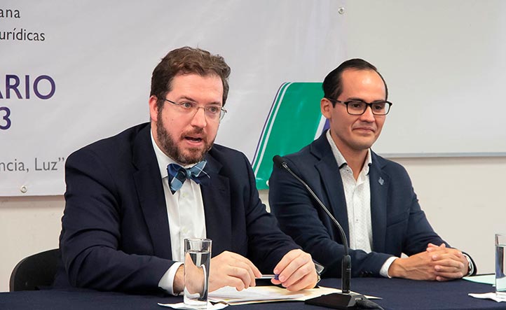 Luis Ignacio Gordillo y Arturo Miguel Ángel Chípuli Castillo, director del IIJ