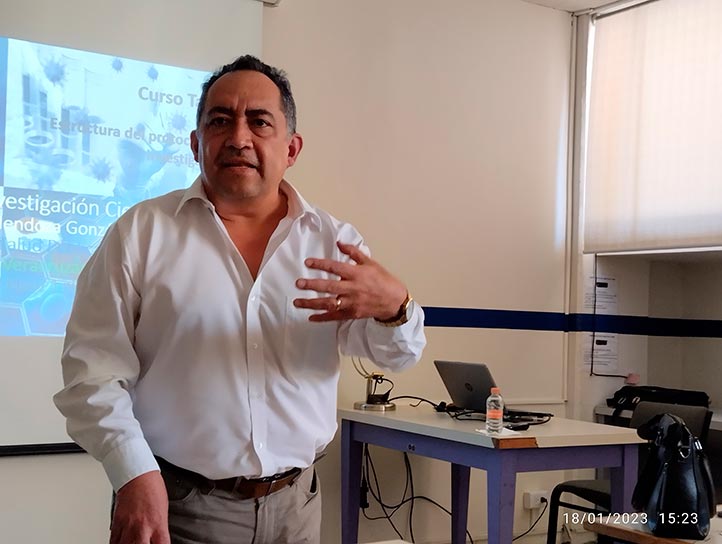 Mauricio Fidel Mendoza dictó conferencia que inauguró las actividades del curso