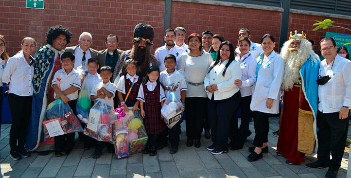 Niñas y niños del municipio de Veracruz fueron beneficiados con la campaña “Apadrina una carta”