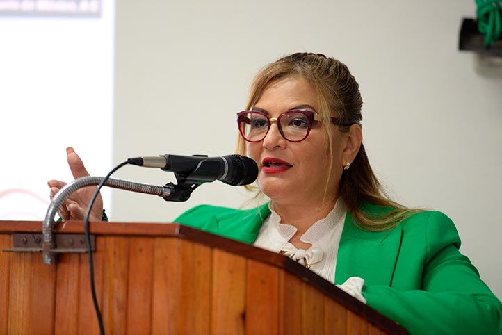María Enriqueta López de Arbesu, gobernadora del Distrito Rotario 4185