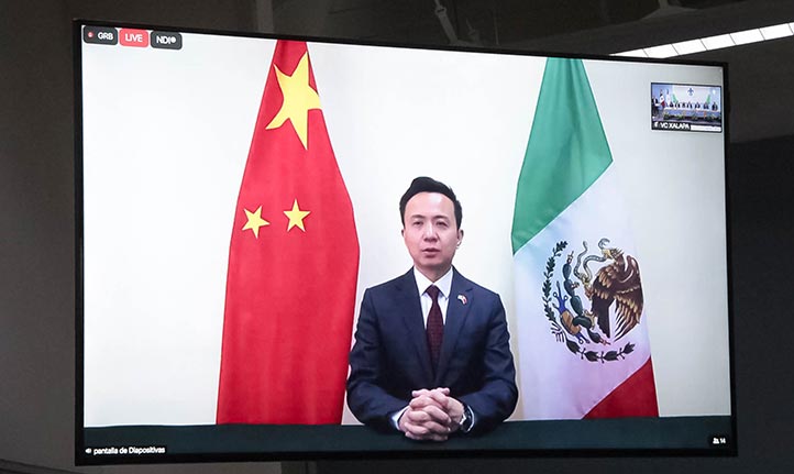 Zhang Run, embajador de la República Popular China en México, agradeció a los académicos el continuar con los estudios sobre su país