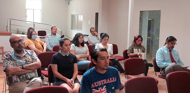 En la Escuela para Estudiantes Extranjeros tuvo lugar la exposición de la obra