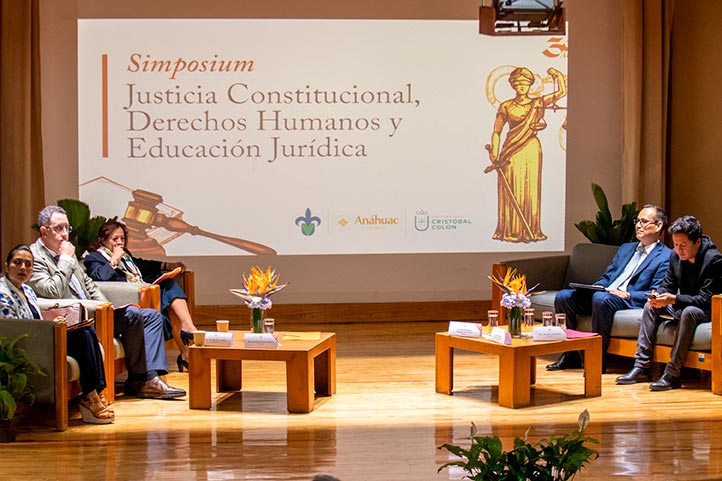Expertos en las ciencias jurídicas y derechos humanos participaron en simposio organizado por las Universidades Veracruzana, Anáhuac y “Cristóbal Colón”