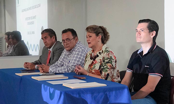 Directivos de la Facultad encabezaron la ceremonia protocolaria