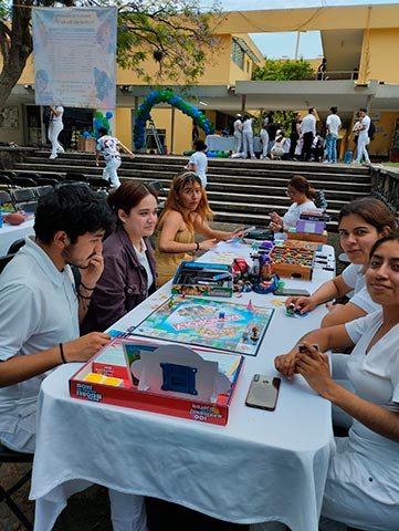 Estudiantes de la Unidad de Ciencias de la Salud celebraron el Día de la Niñez