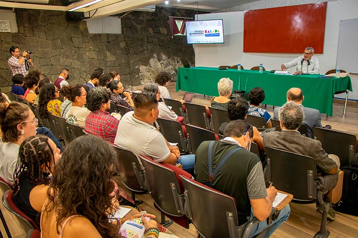 El historiador dirigió su plática a los participantes de la 4ª Edición de la Escuela de Primavera “Violencia en la ciudad y acción pública”