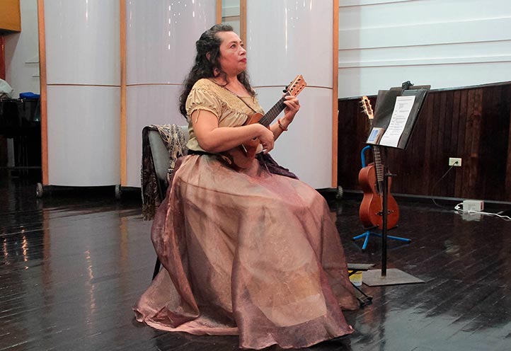 “En este concierto les hablaré un poco de mi recorrido en el son jarocho”, dijo Silvia Santos