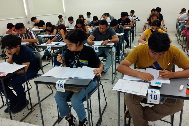 El acceso a las sedes del Examen de Ingreso es monitoreado en tiempo real por la Dirección General de Administración Escolar de la UV