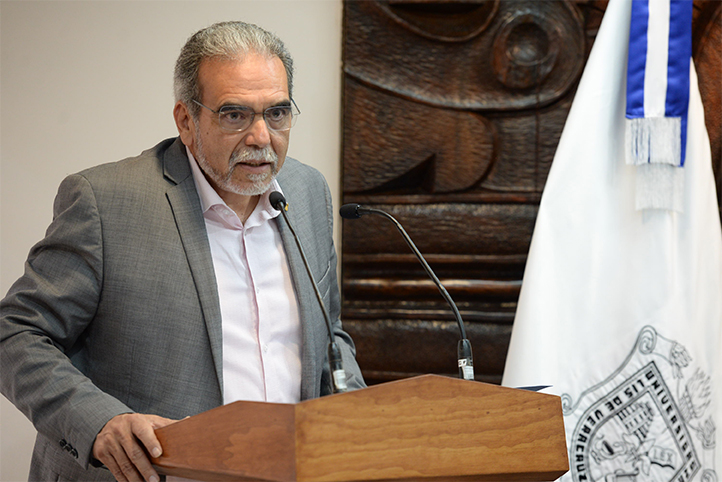 El rector de la UV, Martín Aguilar Sánchez, destacó la importancia de la vinculación con los municipios