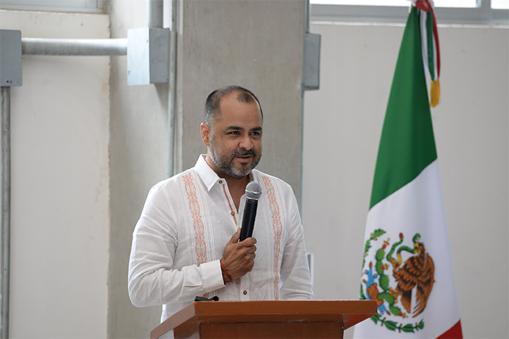 Genaro Vicente Martínez, director de la Facultad de Medicina Veterinaria y Zootecnia