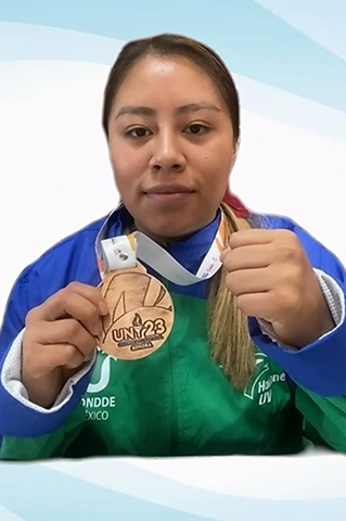 Alejandra Cruz Romero, de Administración UV, obtuvo medalla de bronce en la disciplina de boxeo, en la Universiada Nacional 2023