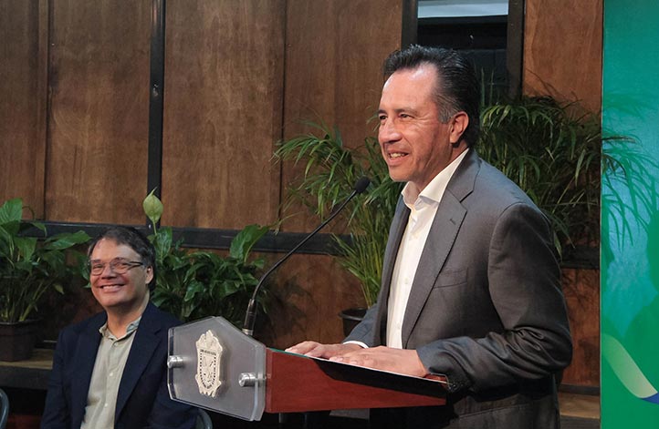 Cuitláhuac García celebró que el gobierno estatal y la UV trabajen conjuntamente para impulsar las artes