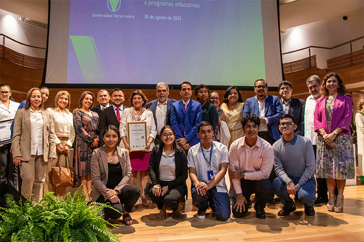 El PE de Logística Internacional y Aduanas, de la región Veracruz, recibió acreditación por calidad educativa