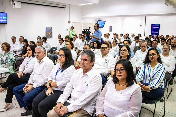 La sesión solemne del Consejo Universitario Regional fue en la sala de videoconferencias de la USBI