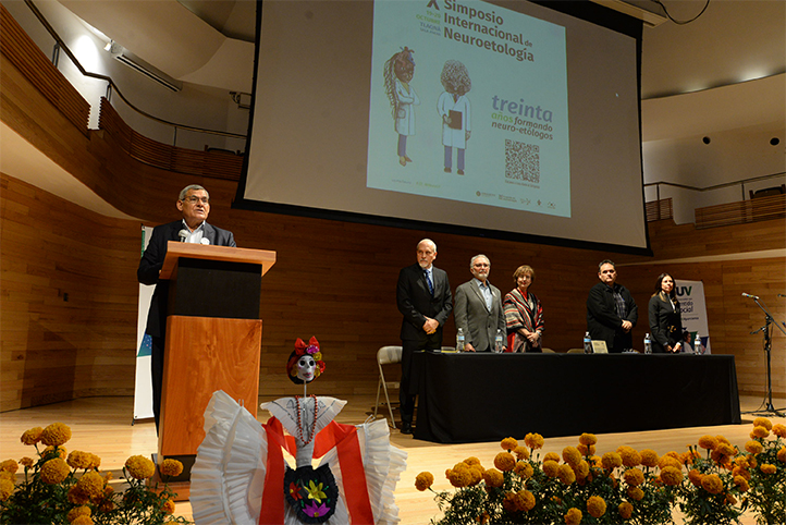 Juan Ortiz Escamilla, secretario Académico de la UV, inauguró el X Simposio Internacional de Neuroetología