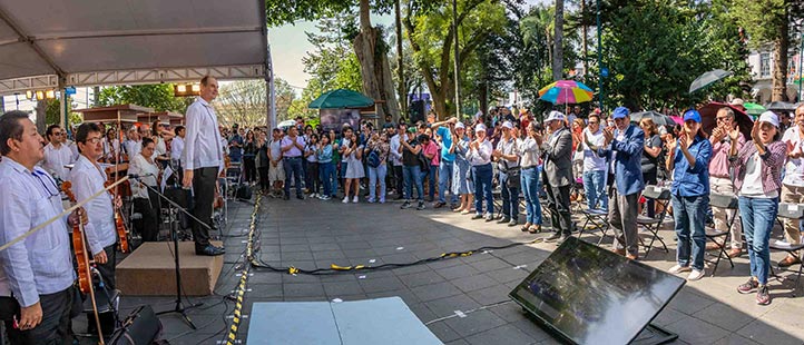 El público xalapeño y universitario aplaudió la actuación de la OSX