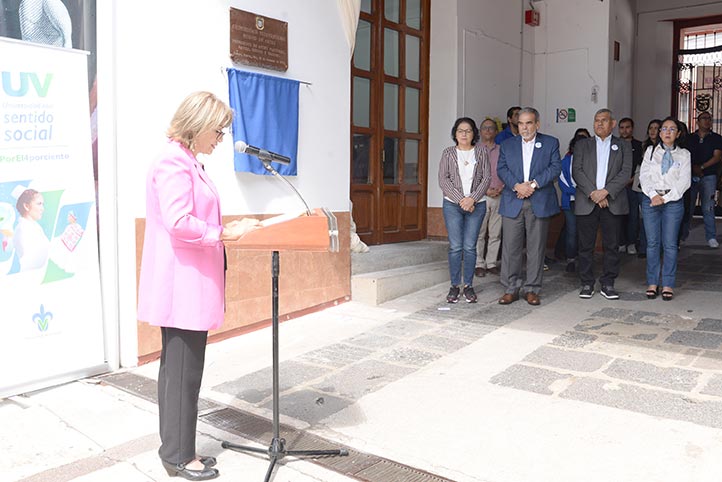 Beatriz Sánchez dijo que con la develación de la placa se recuerdan los logros académicos de la Unidad de Artes