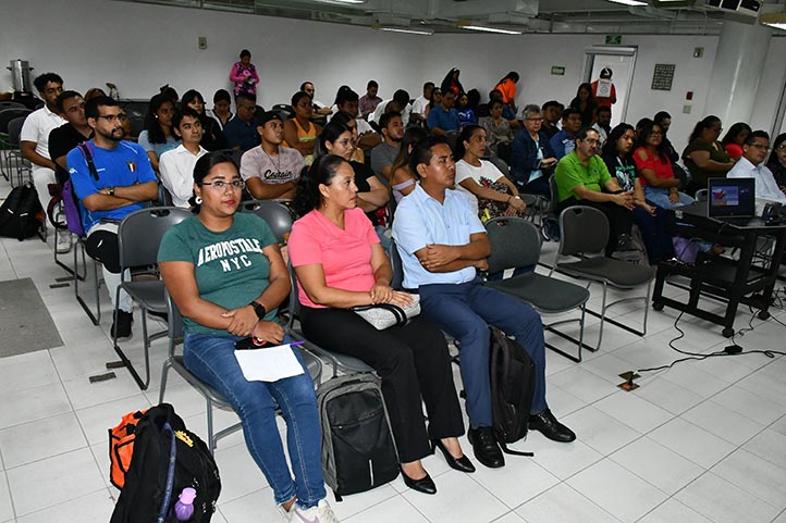 Asistentes a la Jornada por la Prevención del Secuestro 