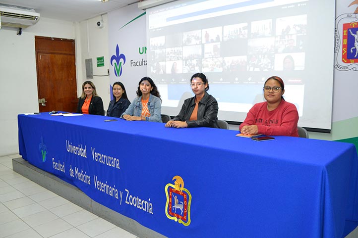 Universitarias durante su participación en “Di no a la violencia en la Universidad Veracruzana”