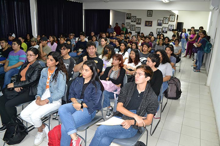 Asistentes al conversatorio “Di no a la violencia en la Universidad Veracruzana” 
