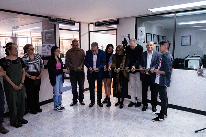 Estudiantes, académicos y autoridades inauguraron la exposición Resultados de la Experiencia Educativa Foto y Estampa 23 