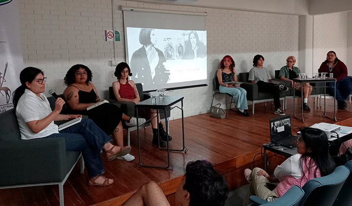 Alumnas de la Facultad de Letras Españolas realizaron el conversatorio “Las escritoras que nos formaron”